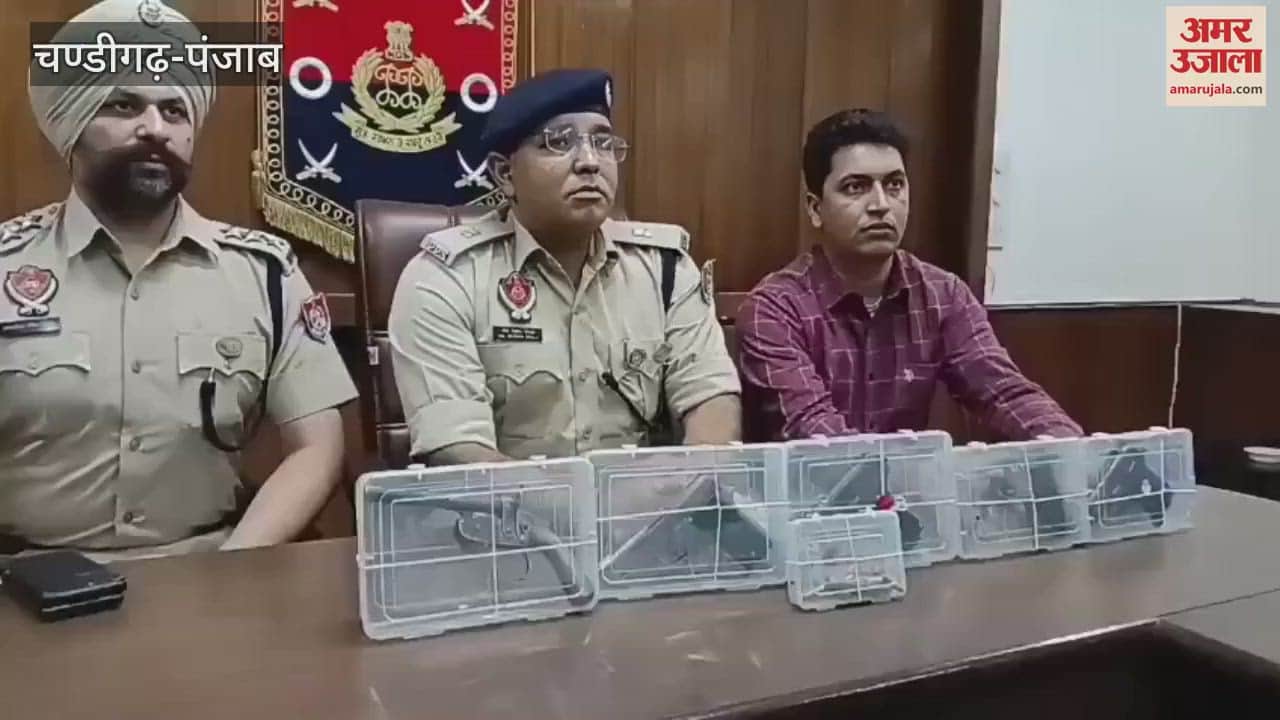 Five accused arrested with pistol, cartridges and motorcycle in Moga