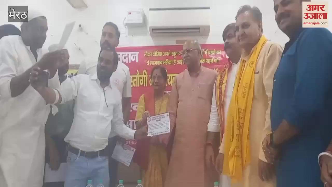 A blood donation camp was organized at the Arya Samaj Dharamshala in Thapar Nagar, Meerut
