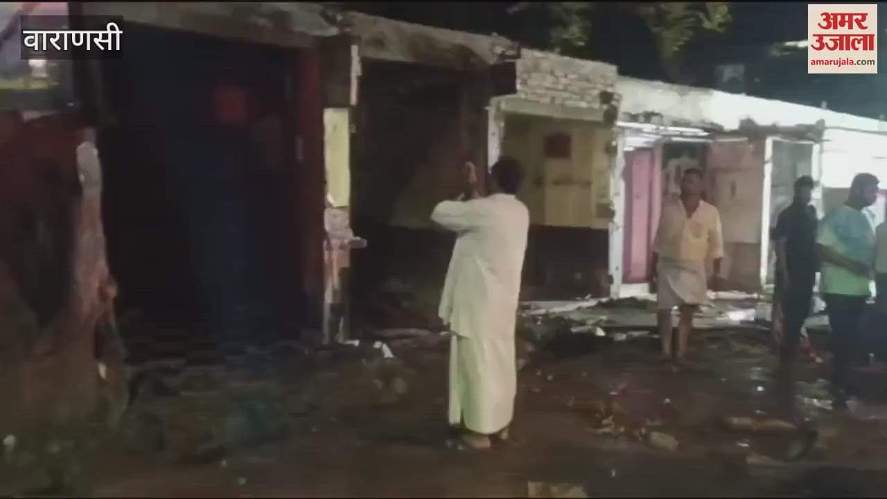 owner of Pahelwan Lassi got emotional folded his hands and bowed to the shop