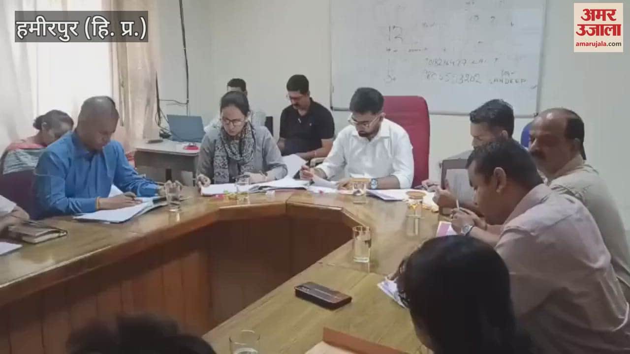 Hamirpur ADC Abhishek Garg said Include 65% agriculture and related works in MNREGA