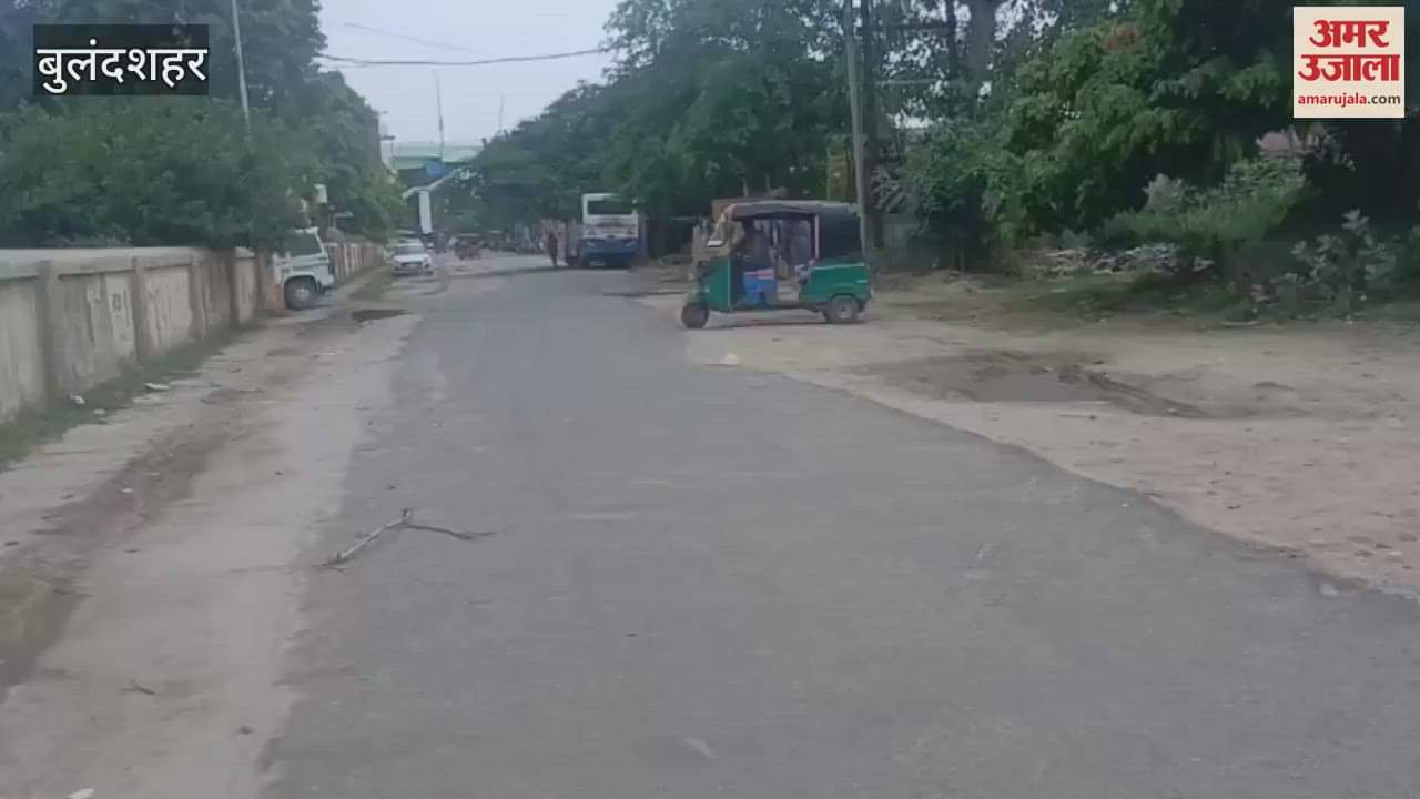 Humidity between sun and shade made people sweat In Bulandshahr