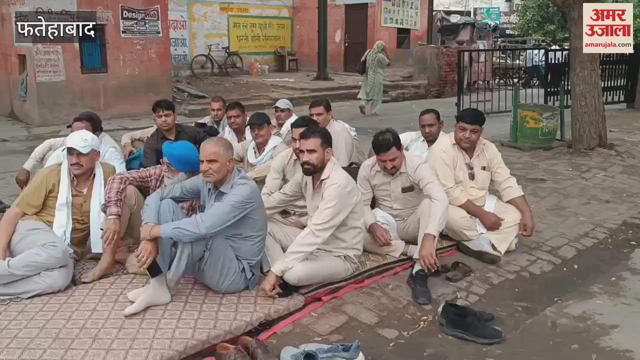 Conductor beaten up in Hisar, roadways blocked in Fatehabad, passengers troubled