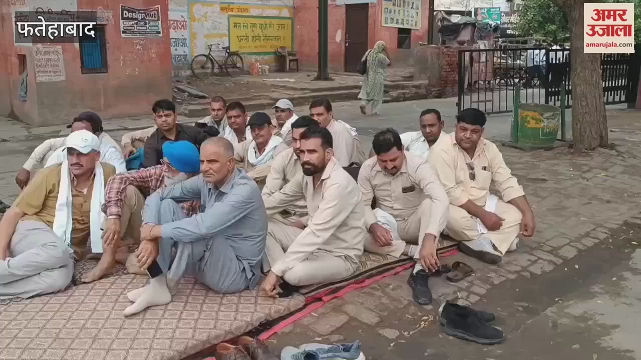 Conductor beaten up in Hisar, roadways blocked in Fatehabad, passengers troubled