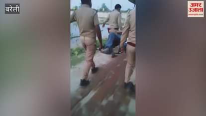 Police caught three robbers in an encounter in Bareilly