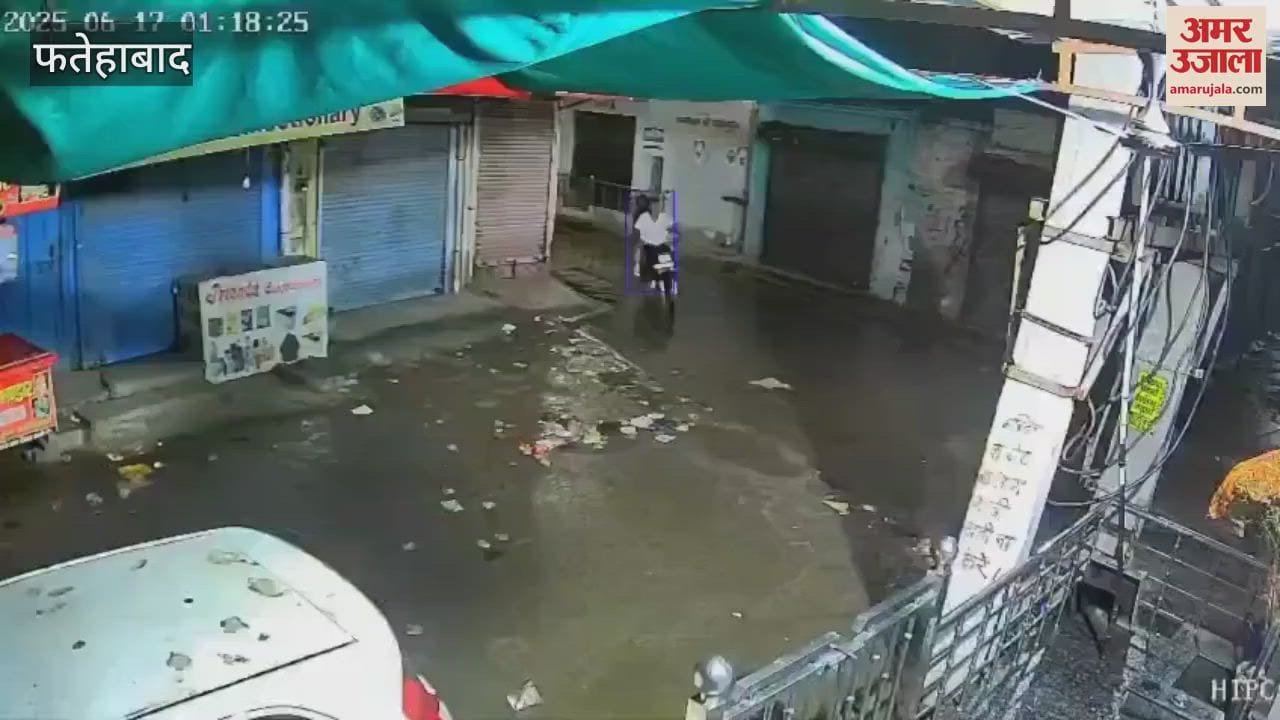 Thieves stole the donation box in Fatehabad