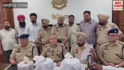 Smuggler arrested with 9 kg 400 grams of chitta and 2.10 lakh drug money