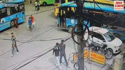 youth was attacked with a spade at Ghumarvi bus stand in Himachal