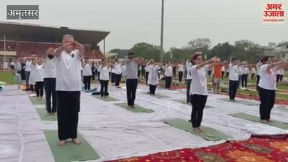 Health Minister Balbir Singh took part in the program organized on Yoga Day in Amritsar
