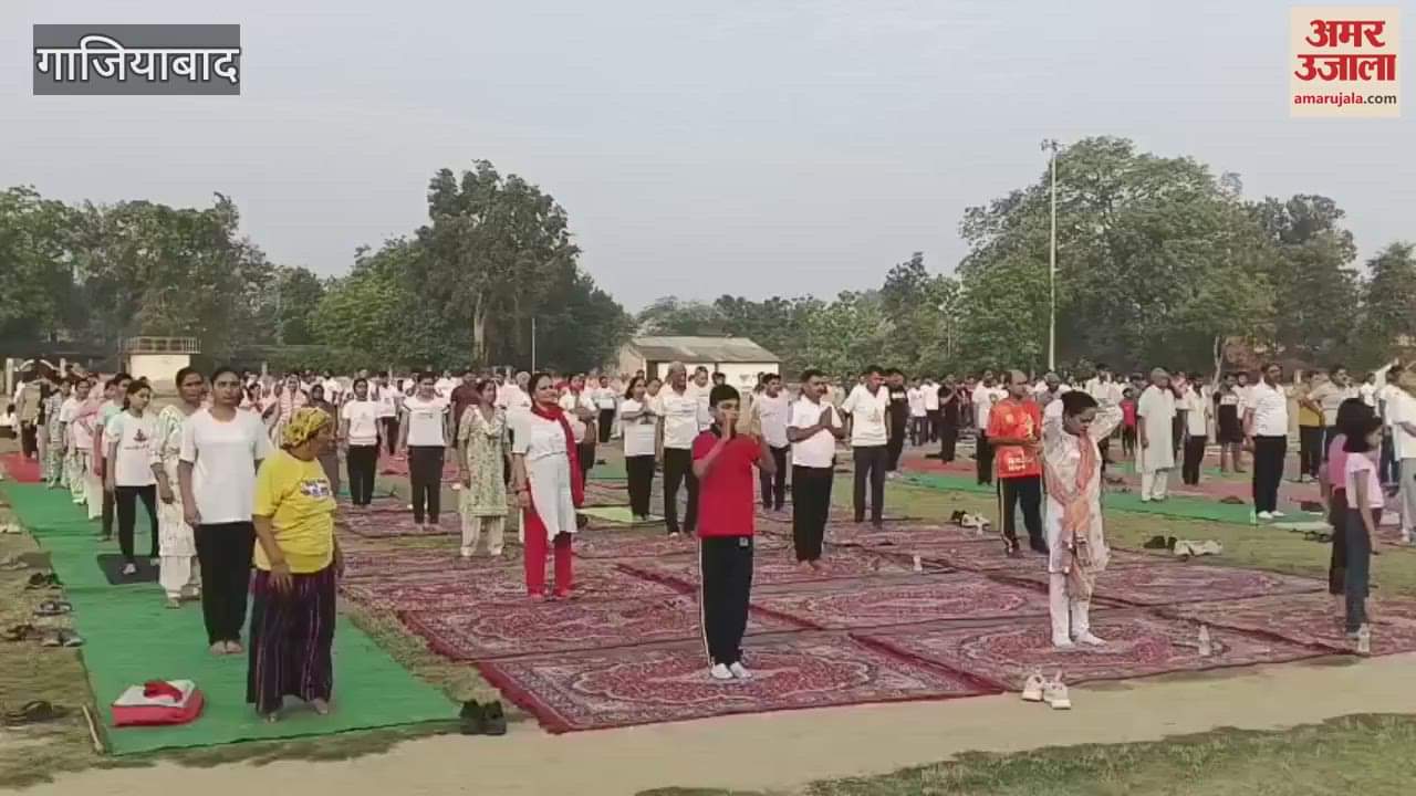 Teachers and children did yoga on International Yoga Day