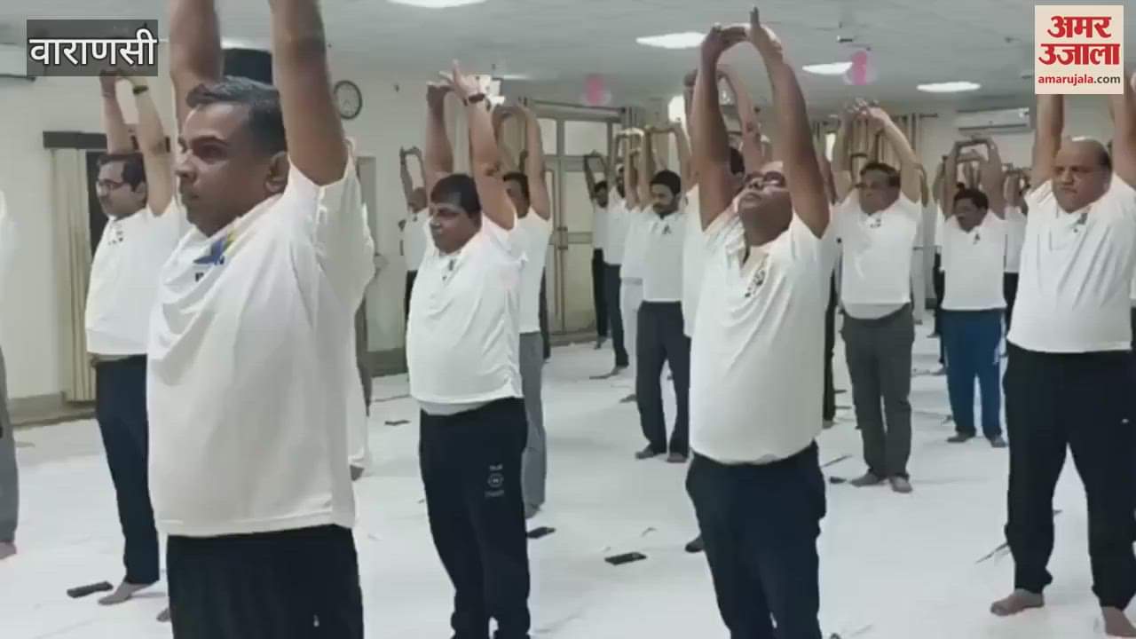 BLW became full of yoga on International Yoga Day railway workers did Pranayam