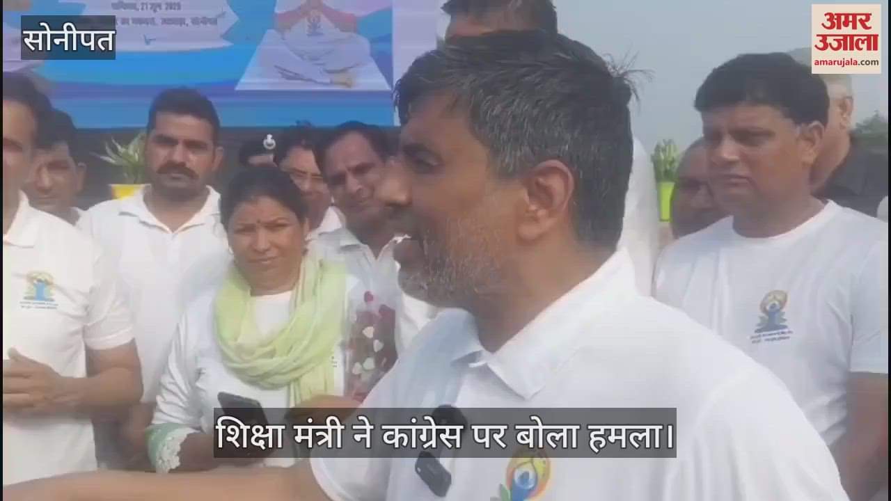 education minister mahipal dhanda slam congress