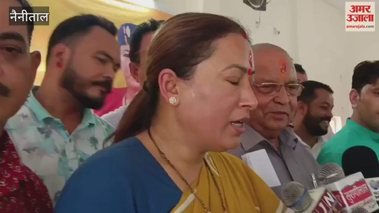 Rekha Arya distributed appointment letters to 177 out of 323 workers and assistants in haldwani