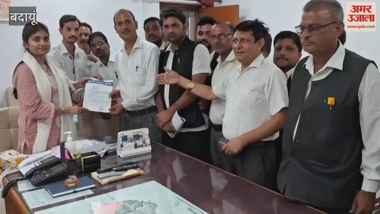 lawyers got anger over non-arrest of directors of Amar Jyoti Company in budaun