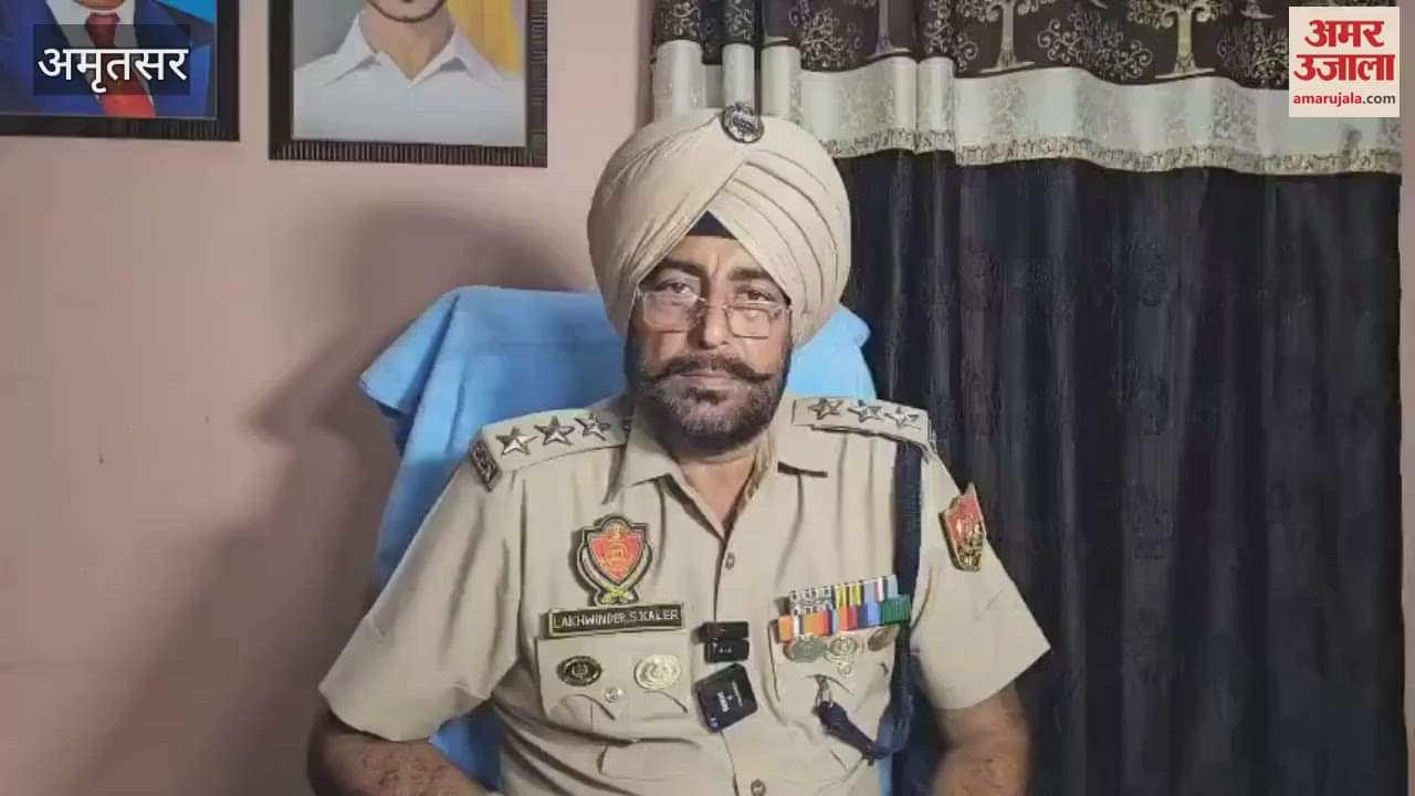 Police caught two accused with heroin and bike in Amritsar