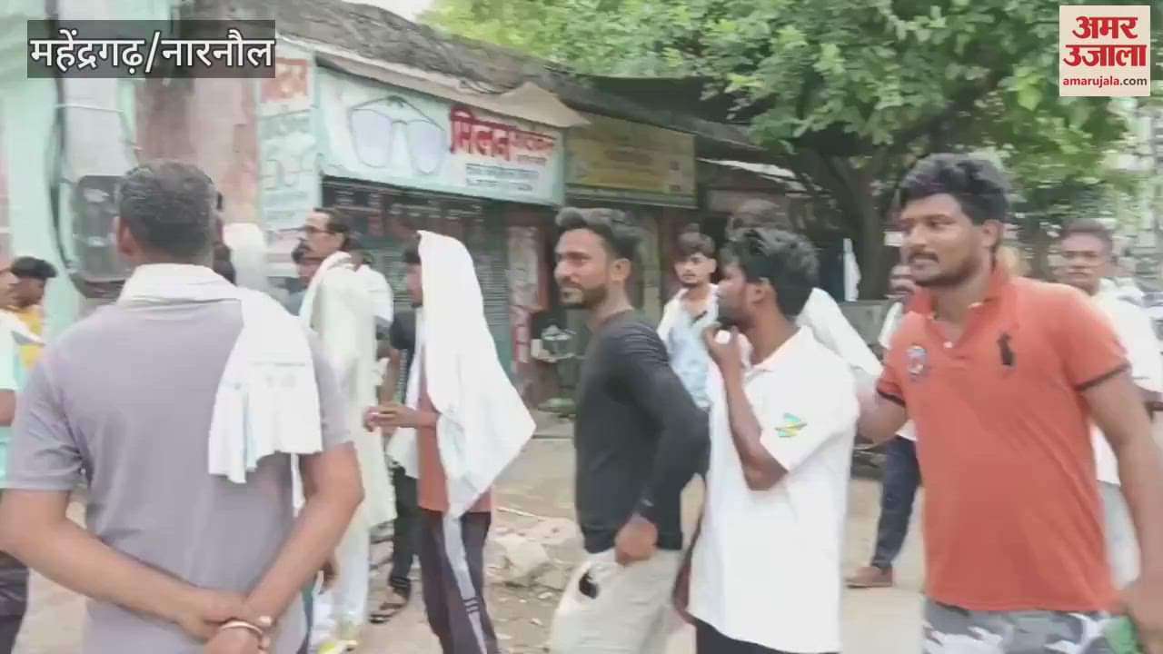Door-to-door garbage collectors in Narnaul started a strike