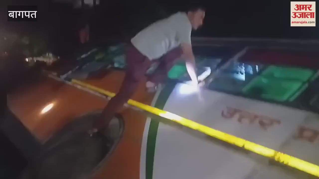 Baghpat: Bus overturns while trying to save car, 20 passengers injured