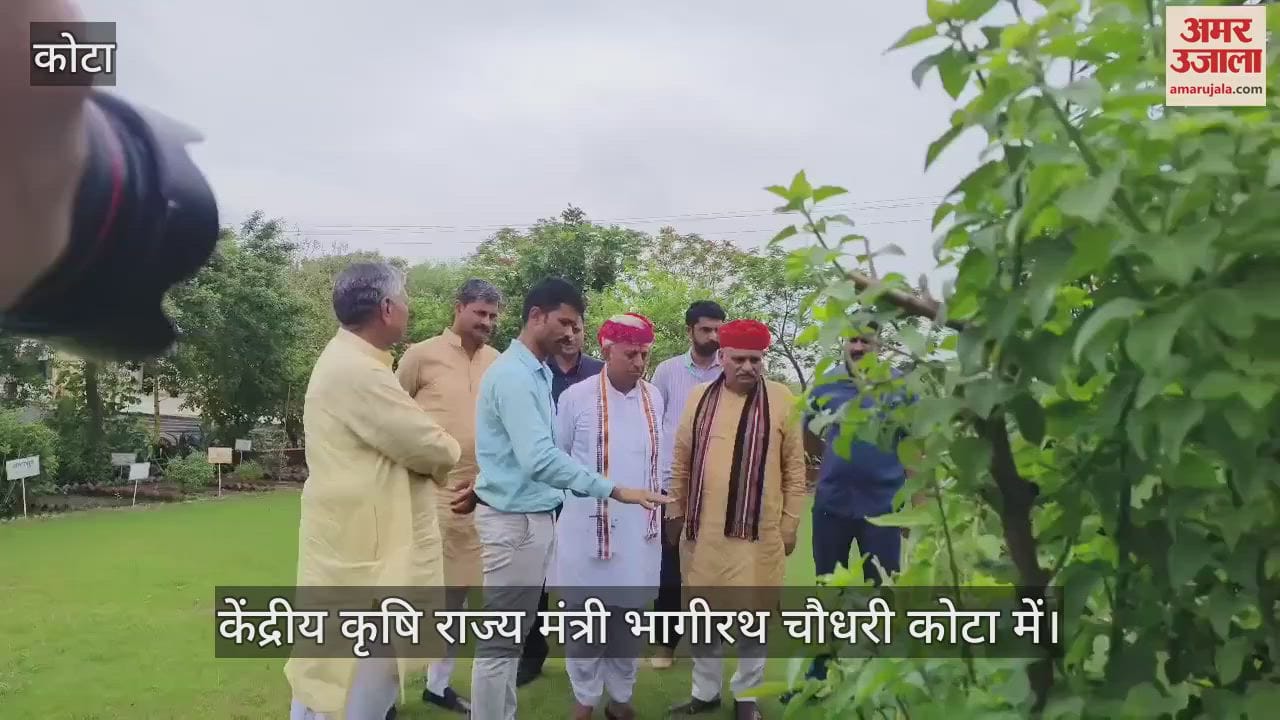 Agriculture Bhagirath Chaudhary interacted successful farmers working cow-based agriculture system
