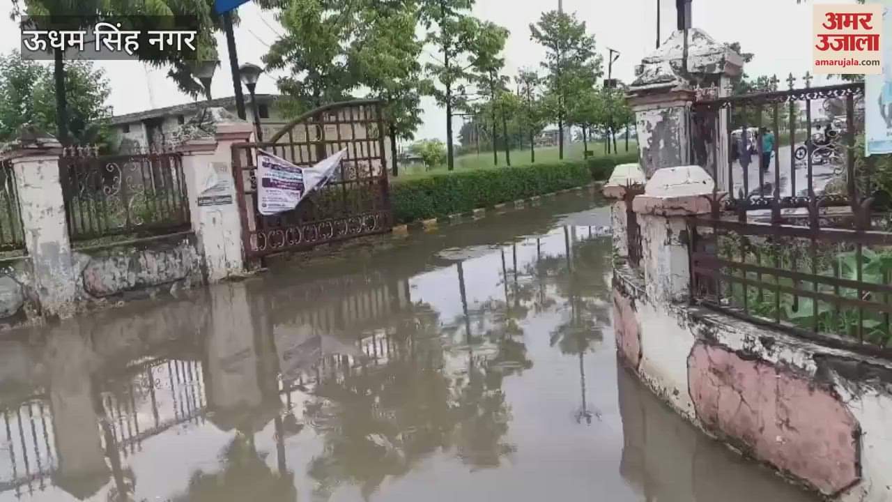 Waterlogging in many places in Khatima due to the first rain of monsoon