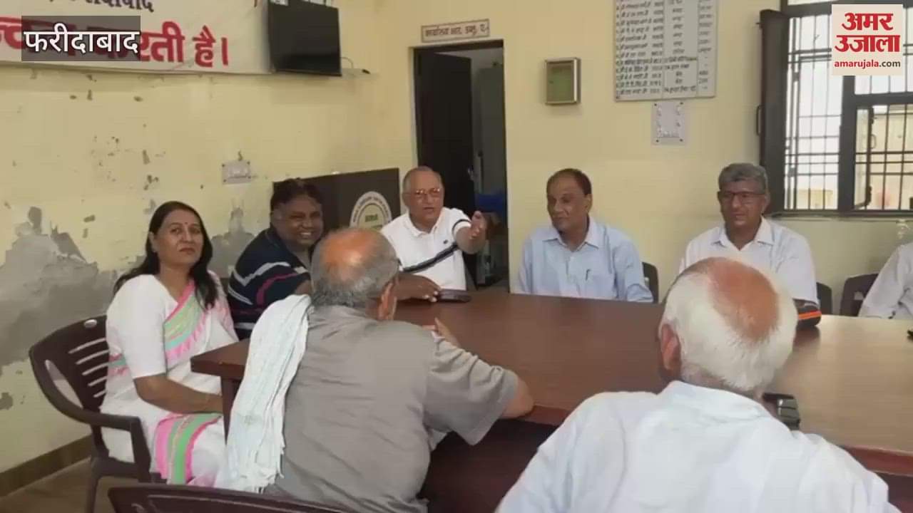 Amar Ujala Samvad in Faridabad, Sector residents troubled by waterlogging and traffic jams