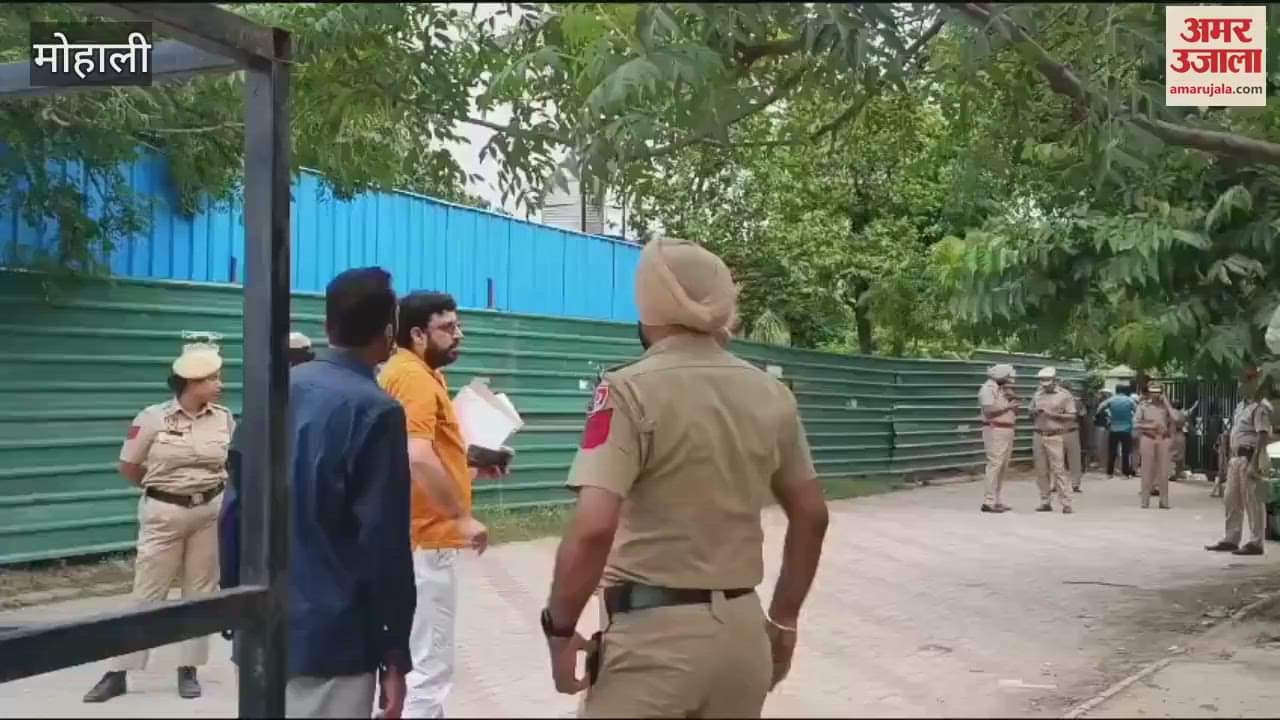 Akali leaders protest against the arrest of Bikram Majithia