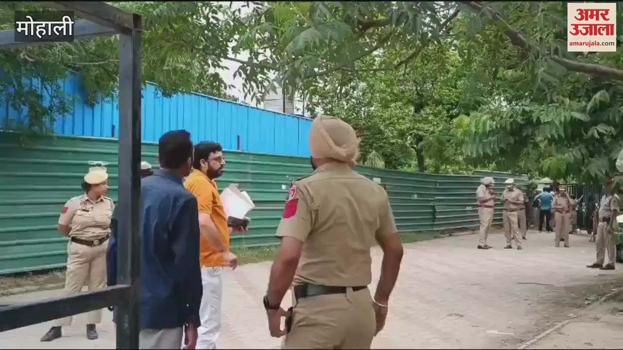 Akali leaders protest against the arrest of Bikram Majithia