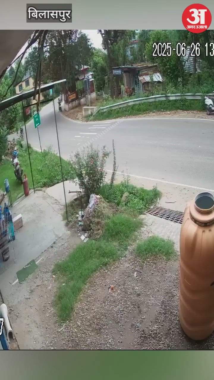 ITI trainee dies and one injured in a collision between truck and bike in Silh of Ghumarwin