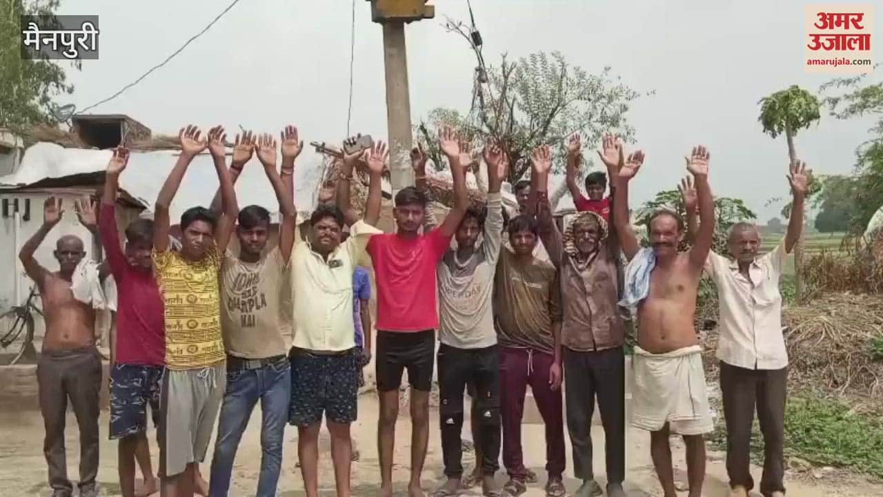 Transformer lying broken in Mainpuri's village Kakawai for seven days, villagers facing huge problems