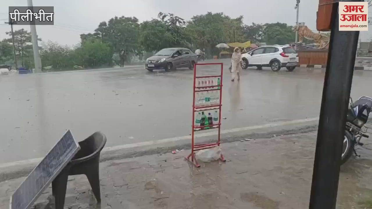 Heavy rain on the highway in Pilibhit