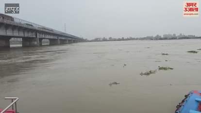 rain in mountains water level of Ganga continues to rise HAPUR
