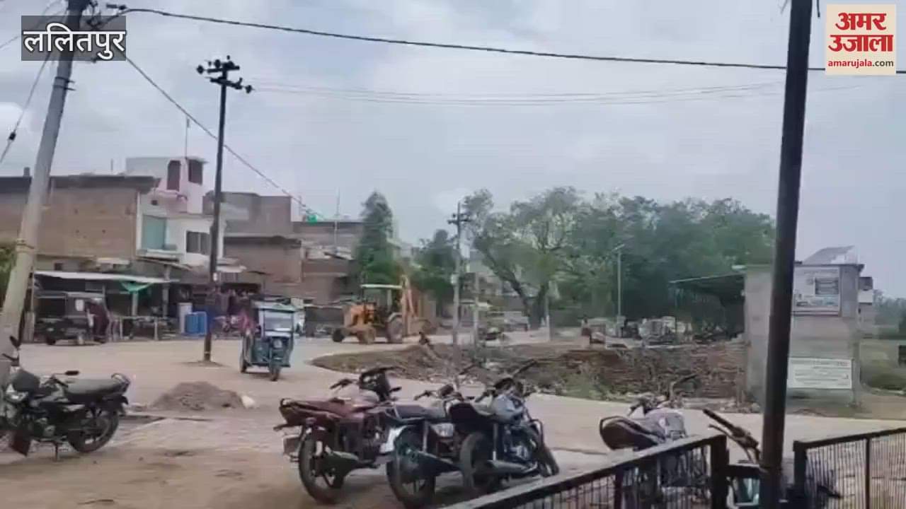 Young man sitting on roof of a bus came under grip of 11 thousand line In Lalitpur s Narahat