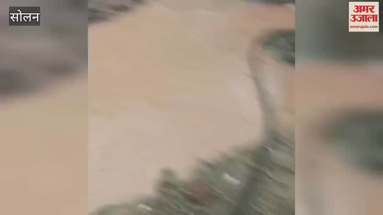 Solan movement of vehicles remained halted for one and a half hours at Chakki Mor