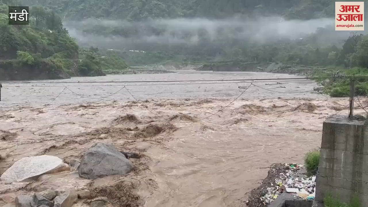 Mandi Jauni Khad in its fierce form all five gates of Pandoh Dam also opened Production stopped in Dahar Power House