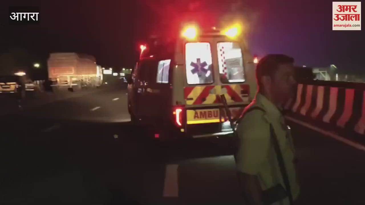 bus accident on agra lucknow expressway six injured