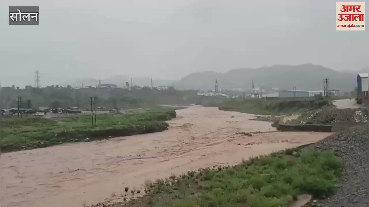 Solan Water overflows in Bald Khad, enters houses in Shivalik Nagar