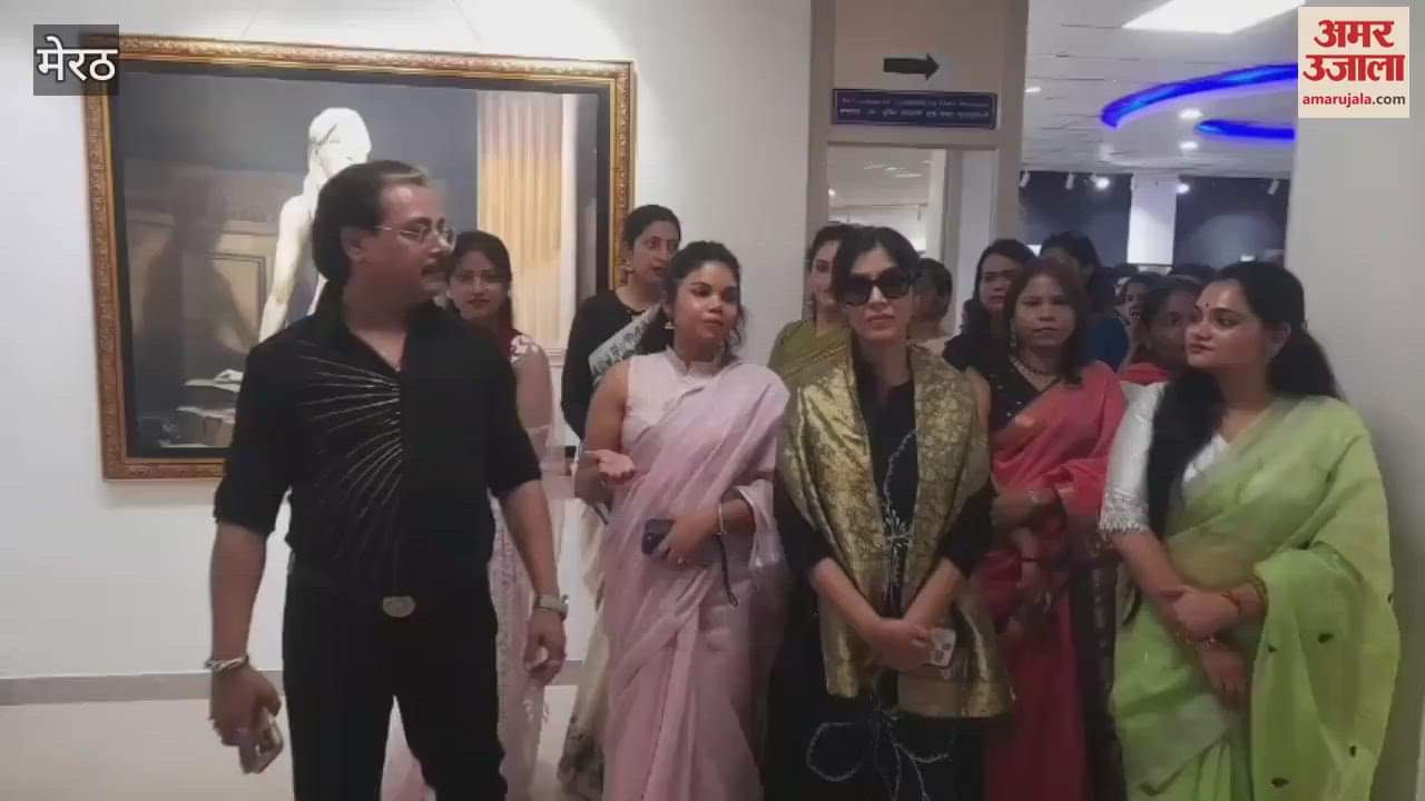 Meerut: Actress Sakshi Tanwar inaugurated the art exhibition at Subharti University