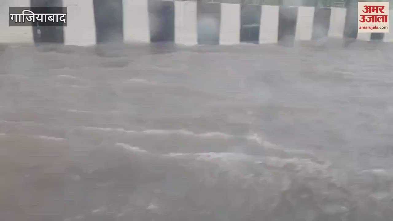 one to one and a half feet of water accumulated on NH-9 after rain