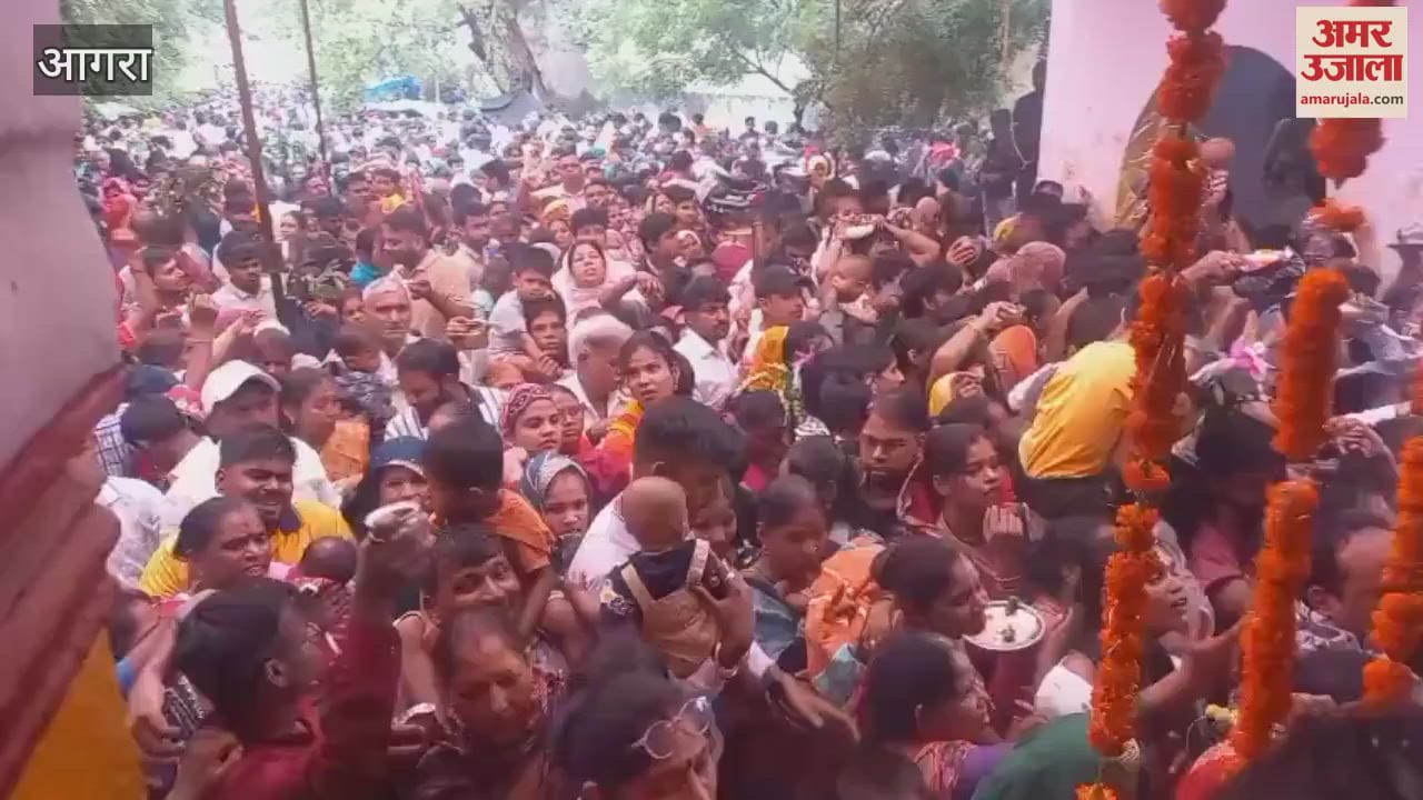 Sheetla Mata fair held in agra devotees gathered for worship
