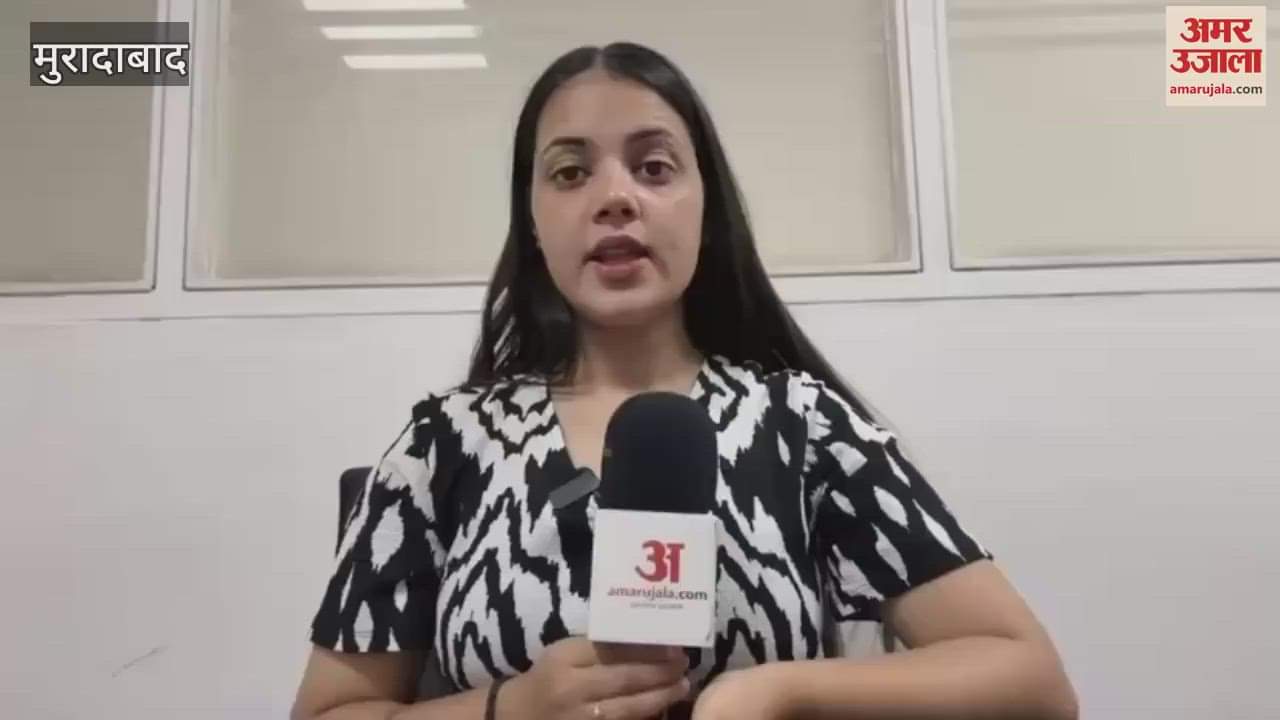 Schools opened in Moradabad, children were welcomed by applying Tilak