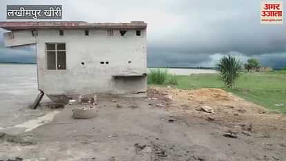 House submerged in Sharda river