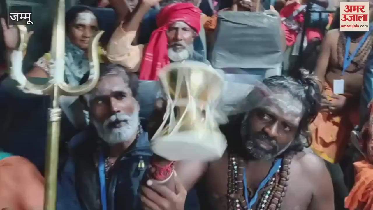 A group of saints and sages left from the parade, they left amidst tight security