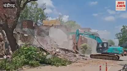 JCB runs on houses built near Shivalik Garden in Manimajra