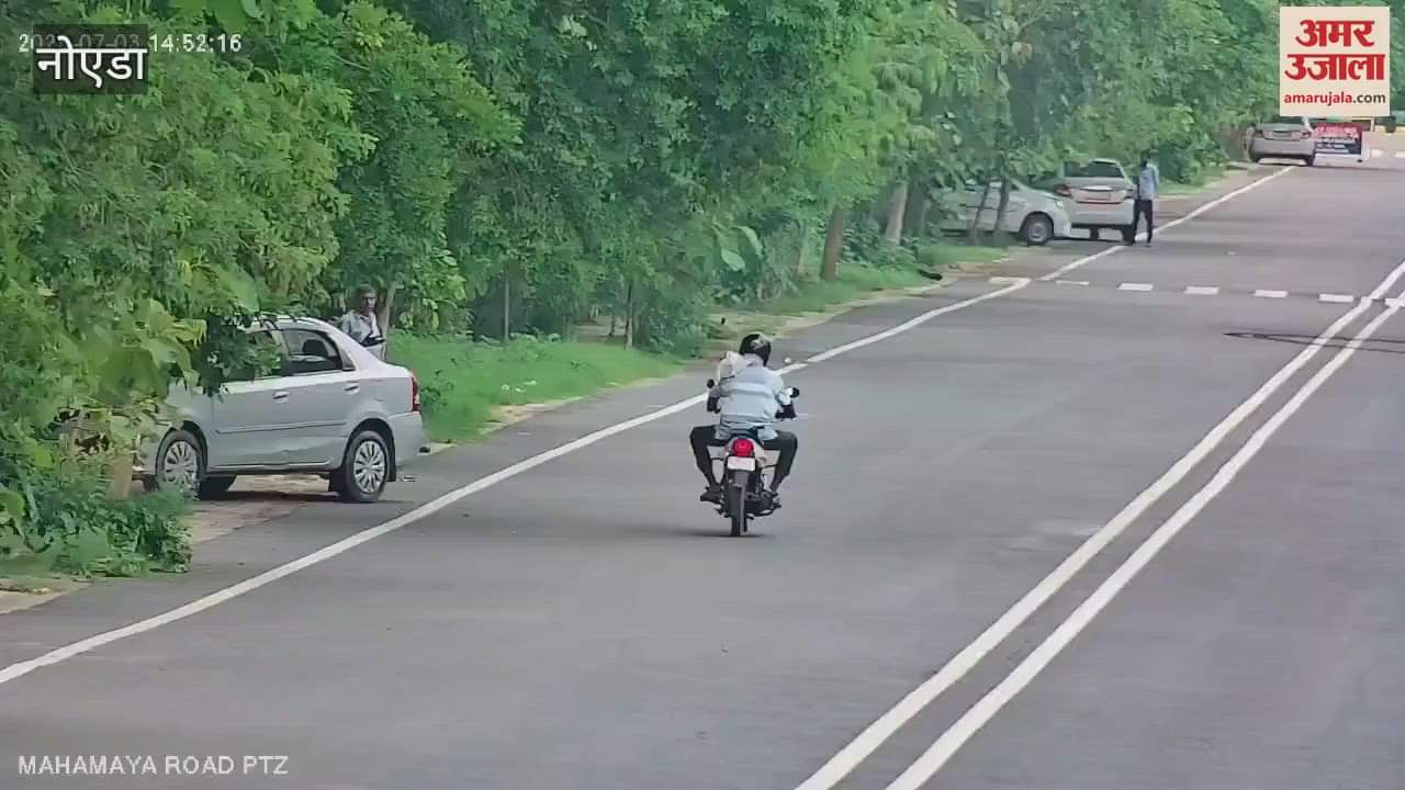 Stunts performed by luxury sports car on middle of road in Noida