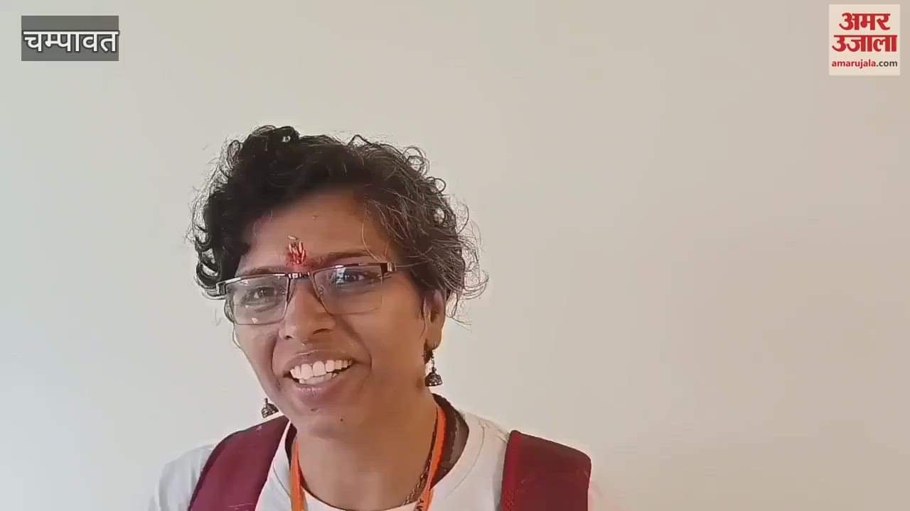 The first Manasarovar Yatri group was welcomed with Tilak in Tanakpur