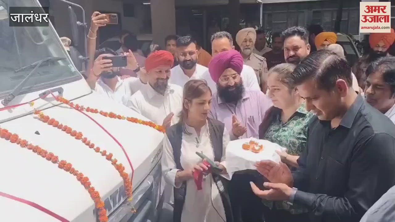 Punjab's first hydraulic cow ambulance started in Jalandhar,