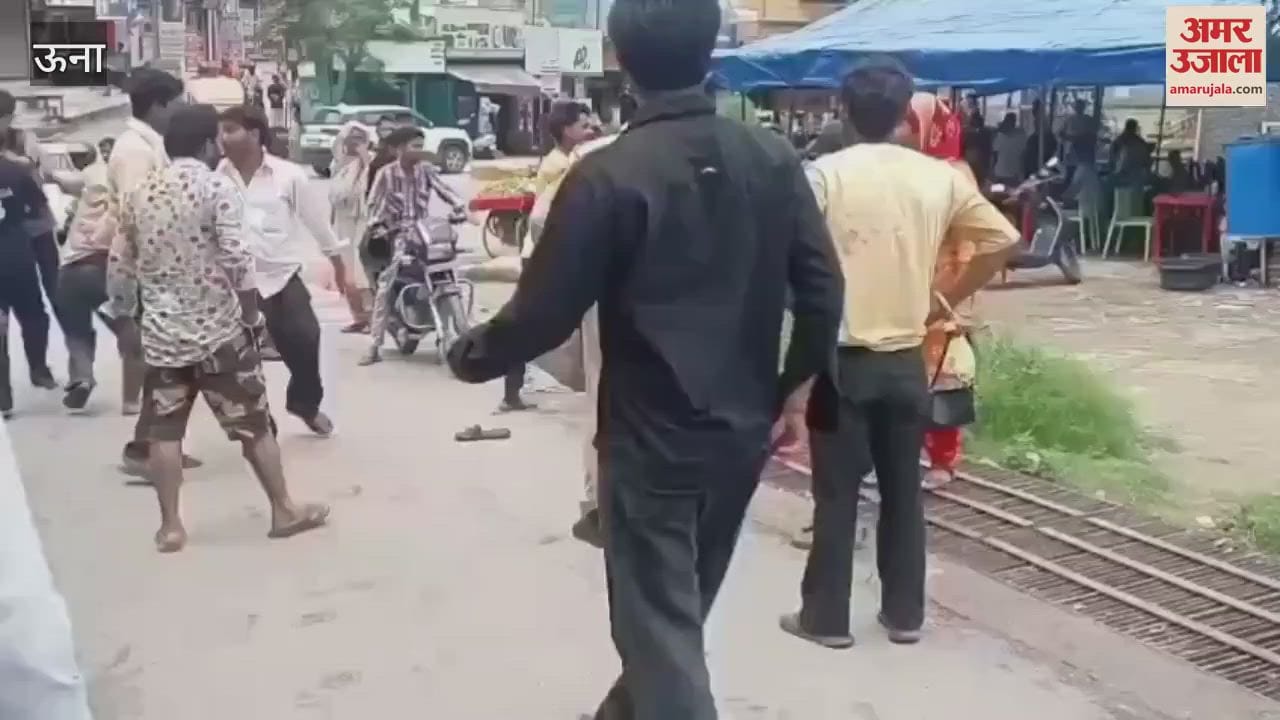 Una Fight between migrant youths over setting up a hawker in Galua Chowk
