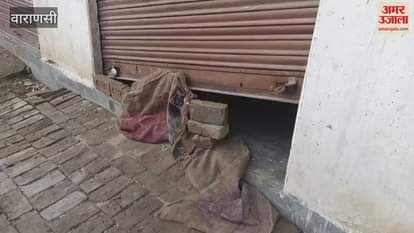 Video of theft in electronic shop