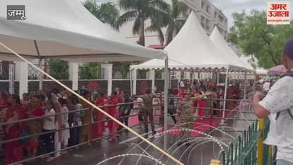 Even rain could not stop devotion, Shiva devotees reached Saraswati Dham for registration