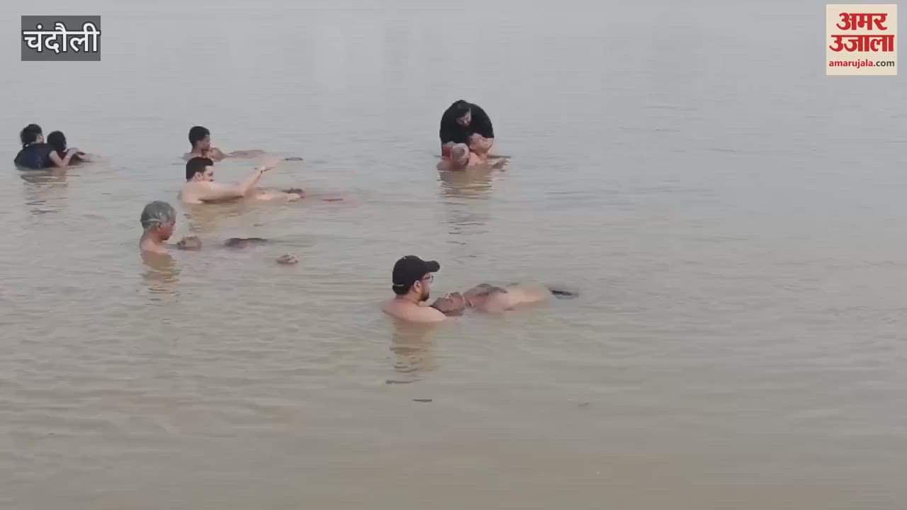 many people from all over world reached Domri to do Jal Kriya Yoga in Ganga