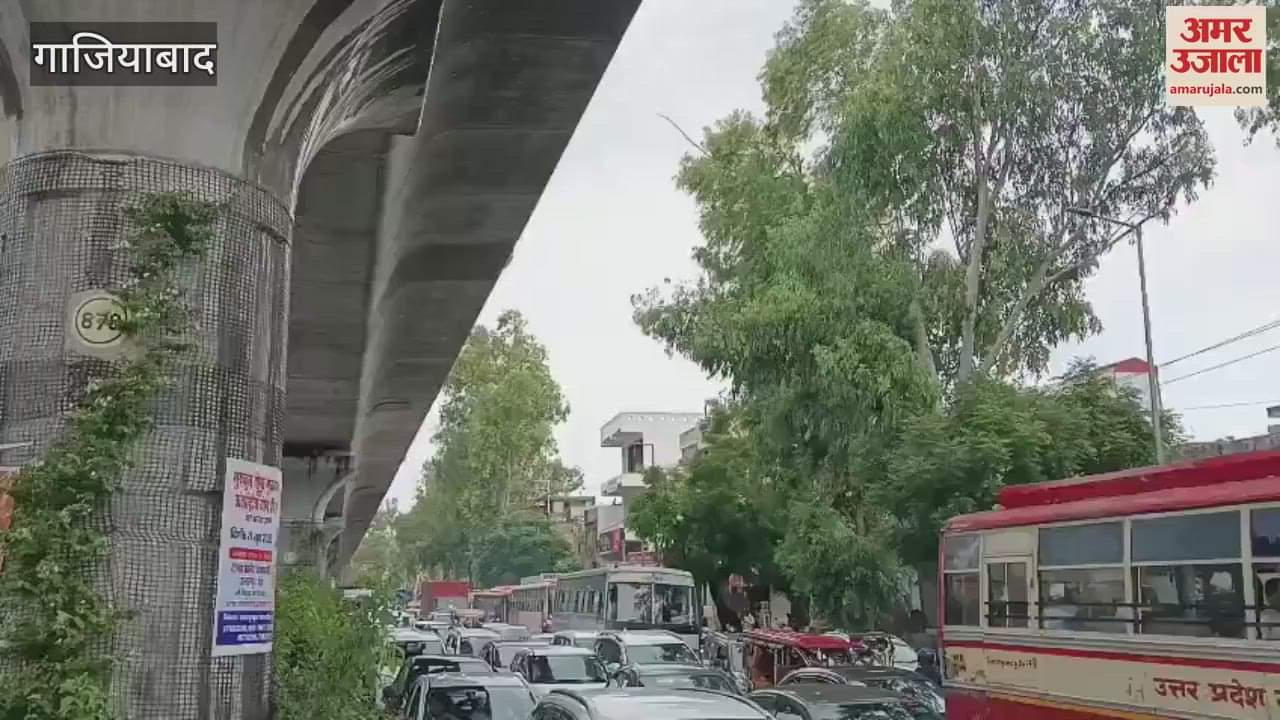 There was huge jam on Delhi-Meerut highway after rain in Ghaziabad
