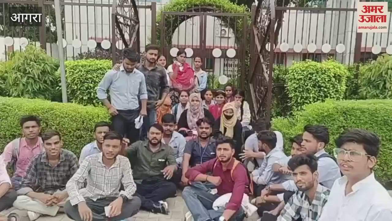 Students demonstrated against the problems